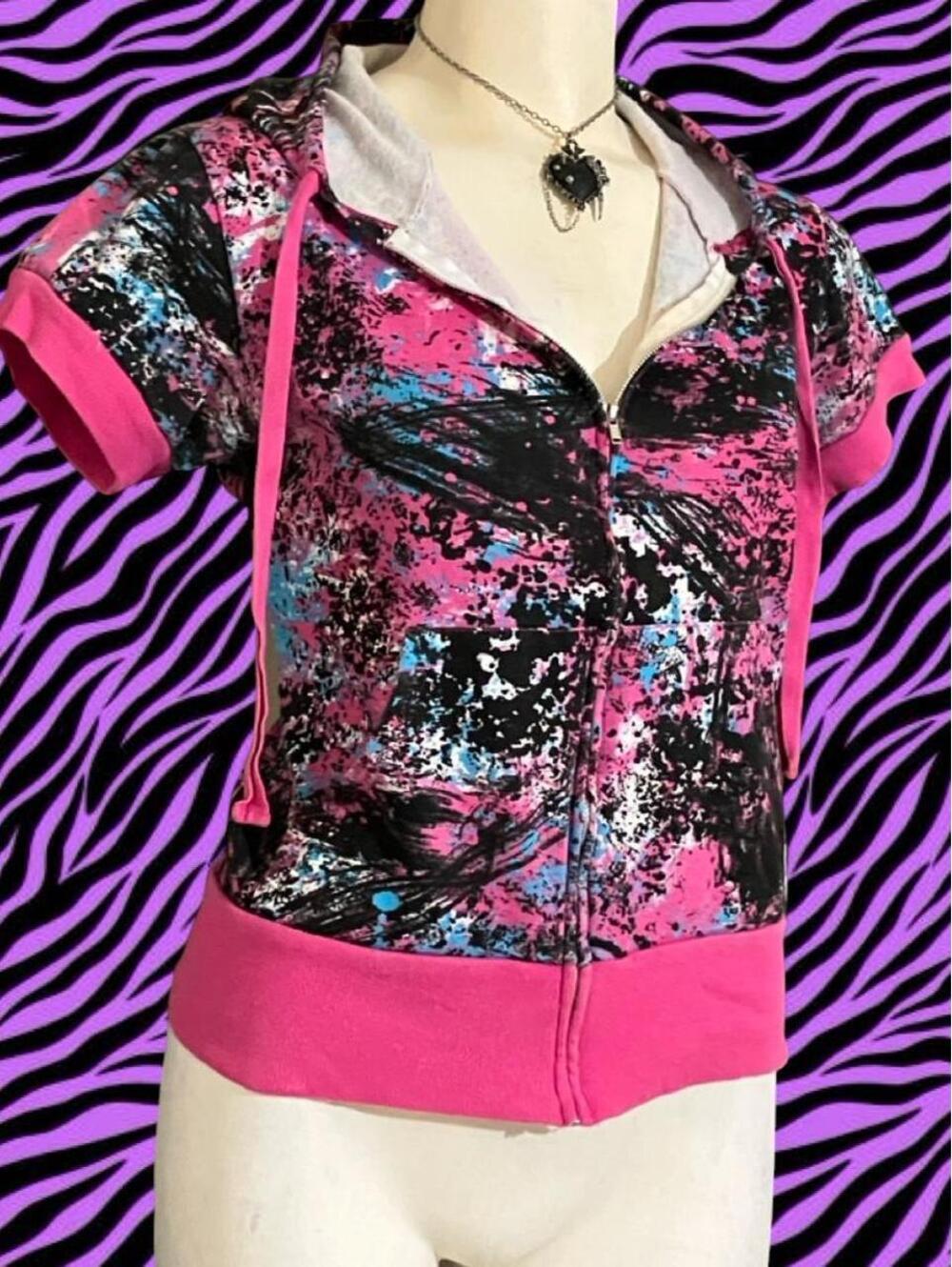 This hoodie is GORGEOUS! Super rare and HTF A Fine Mess Y2K